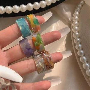 Acrylic ring set (cotton candy )